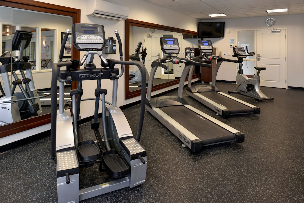 Holiday Inn Express & Suites Greenfield by IHG - photo 20