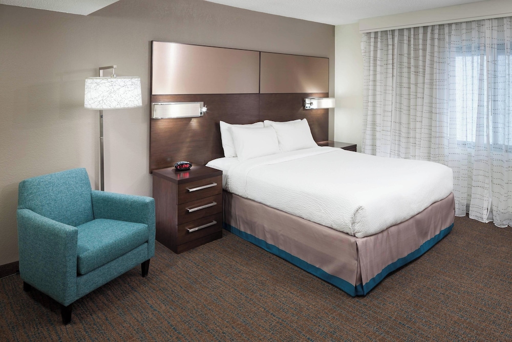 Residence Inn by Marriott Kansas City Country Club Plaza - photo 12