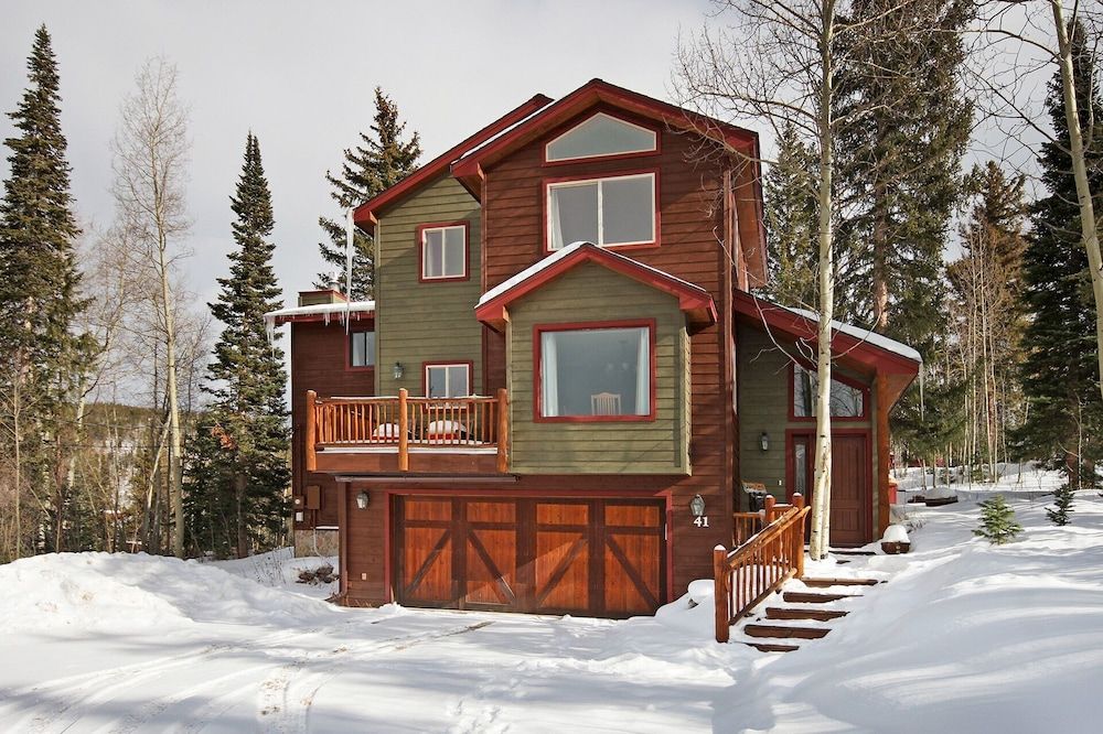 High Point Chateau 4 Bedroom Home by RedAwning — 4-Star Luxury Hotel in Breckenridge, United States