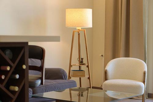 Central and Comfy Tbilisi 1BR Apartment by Wehost