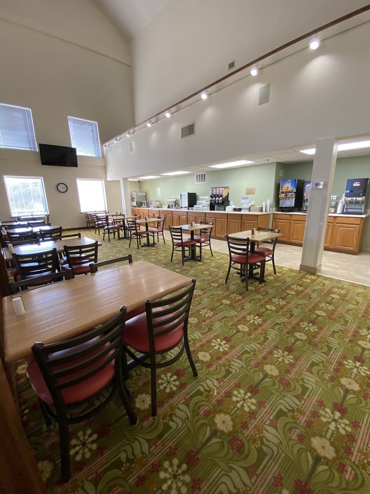 Brookwood Inn - photo 28