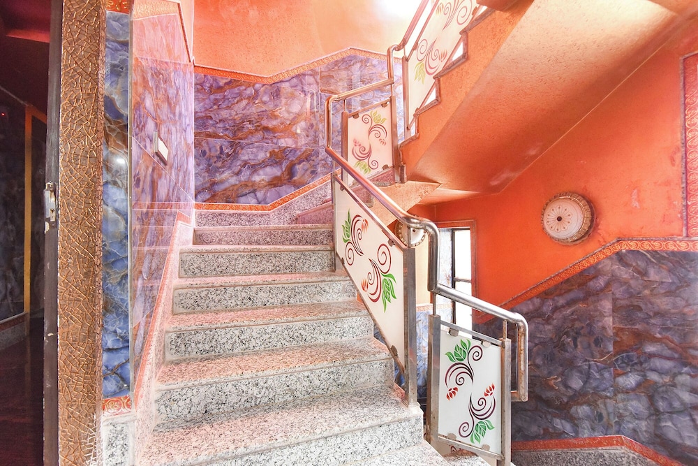 Fabhotel Rahi Crown — Barasat