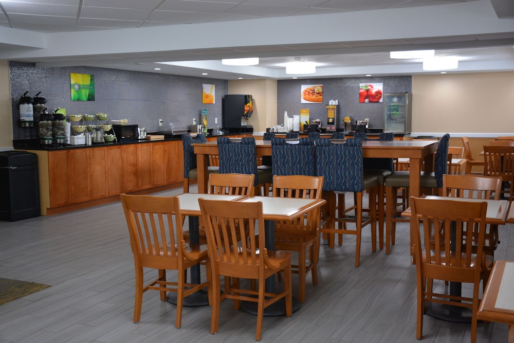 Cape Cod Hotel - photo 20