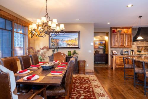 Luxury 4BD Located at Old Greenwood - photo 6