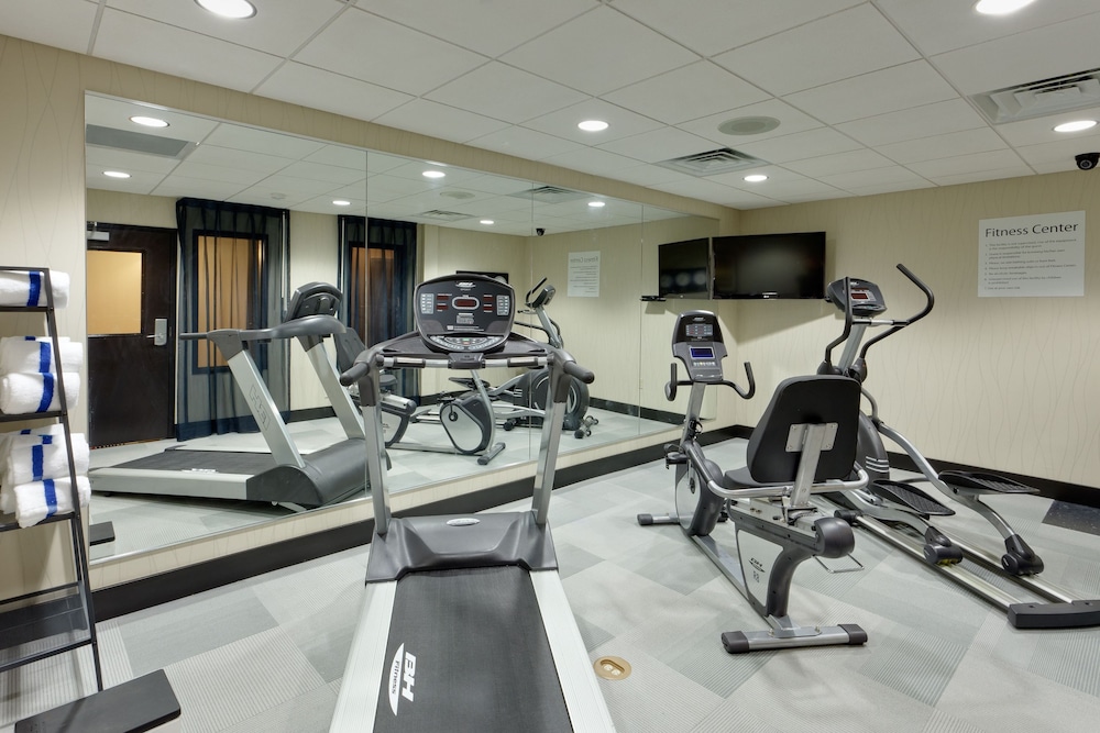 Holiday Inn Express Hotel & Suites York NE Market by IHG - photo 15