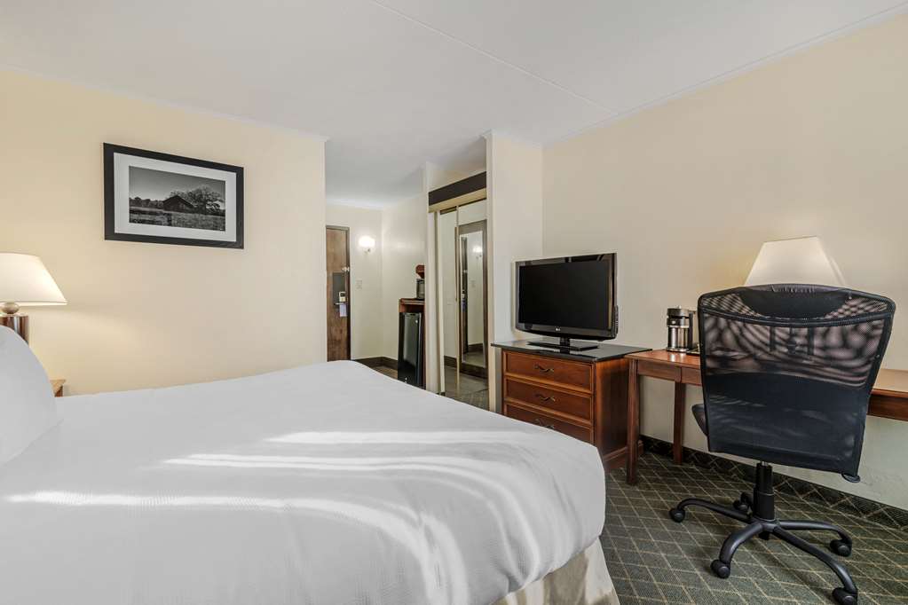 Best Western Plus Augusta Civic Center Inn - photo 35