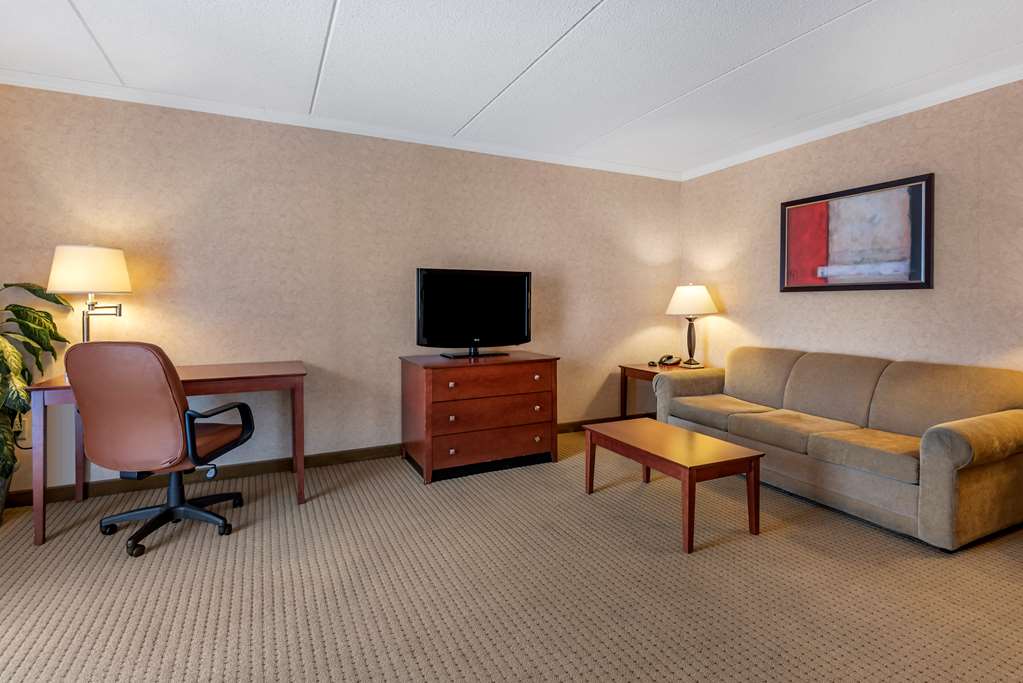 Best Western Plus Oswego Hotel and Conference Center - photo 6