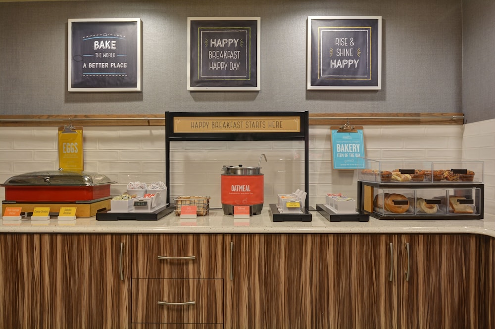 Hampton Inn Greenwood - photo 49