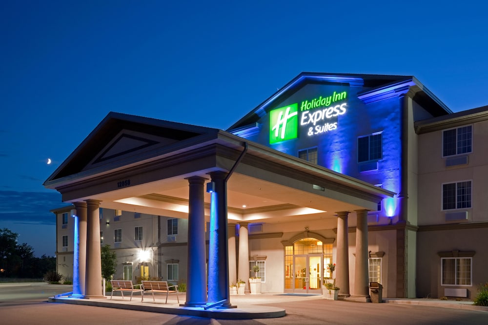 Holiday Inn Express & Suites Eau Claire North by IHG - photo 2