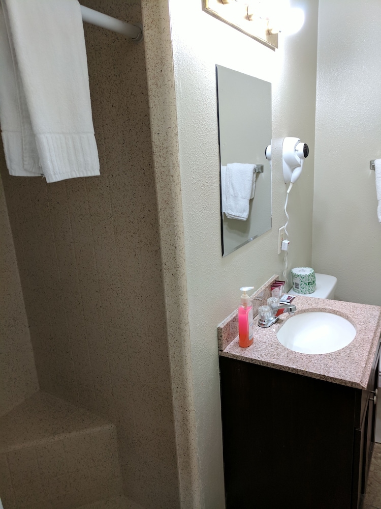 La Hacienda Motel - photo 14