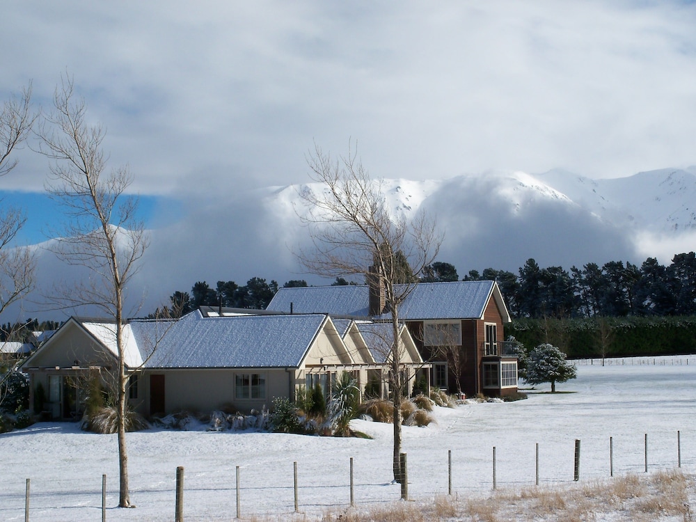 Quickenberry Guesthouse — 4-Star Luxury Hotel in Darfield, New Zealand