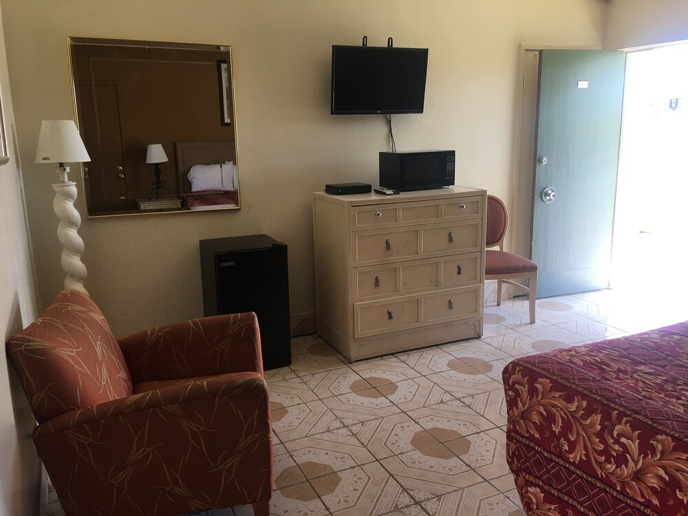 Palm Shadow Inn - photo 8