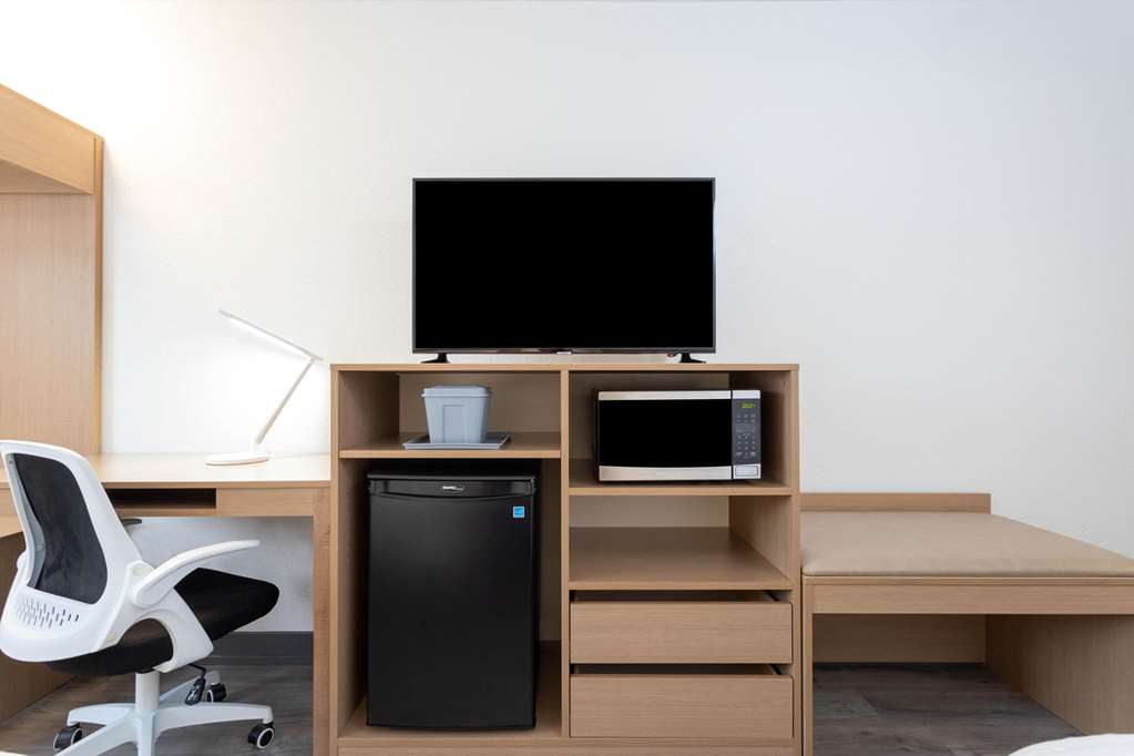 Travelodge by Wyndham Elkhart - photo 16