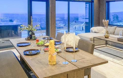 Awesome Home In Hønefoss With Wifi — 4-Star Luxury Hotel in Honefoss, Norway