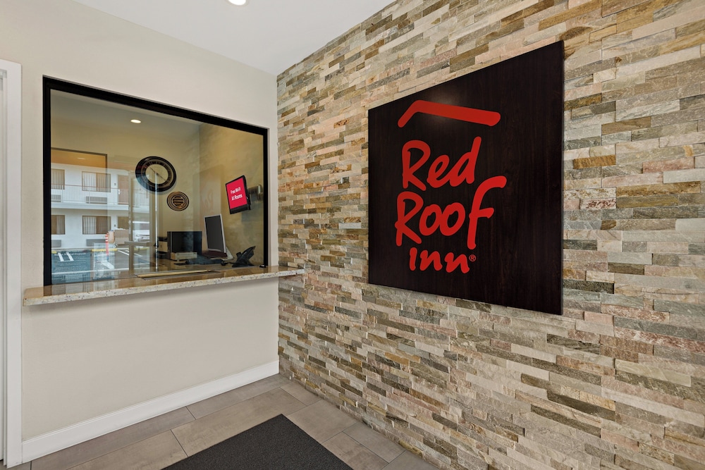 Red Roof Inn Carson Wilmington CA - photo 14