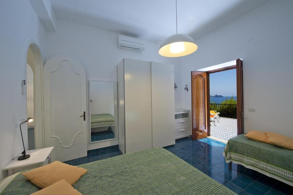 La Baia — hotel in Praiano
