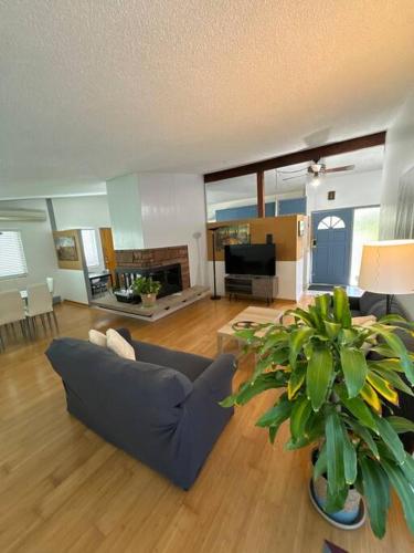 Entire Home 3 bds 2 bats — 4-Star Luxury Hotel in Seattle, United States