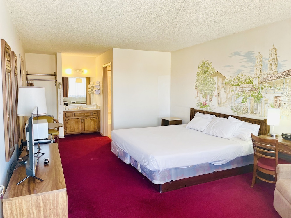 San Miguel Inn - photo 13