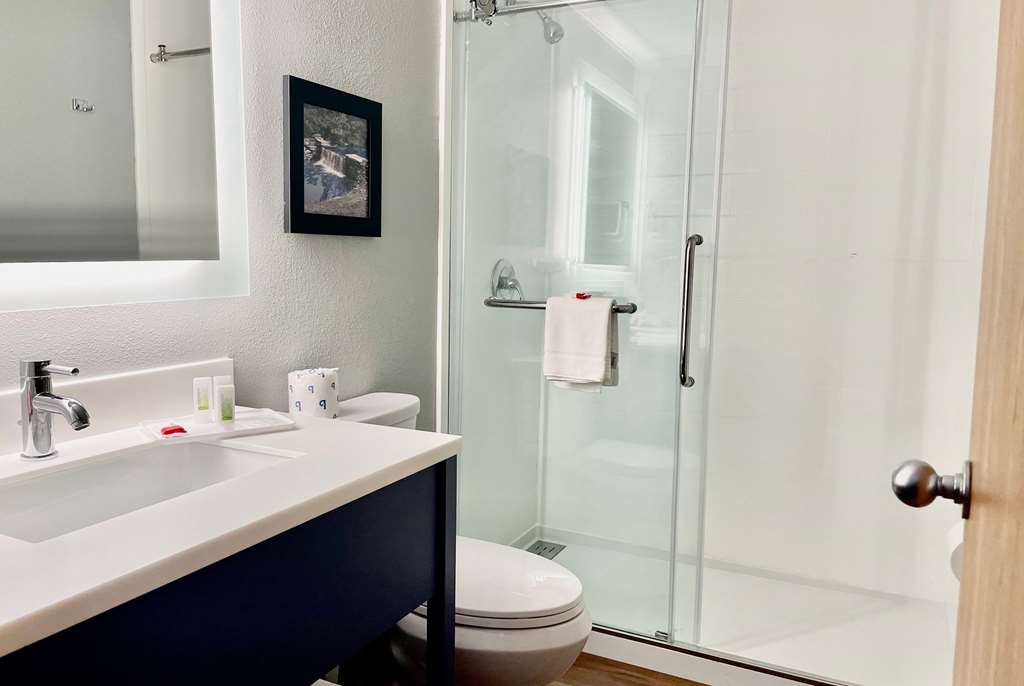 AmericInn by Wyndham Branson & Conference Center - photo 23