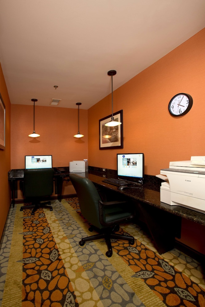 Hampton Inn Alexandria Pentagon South - photo 24