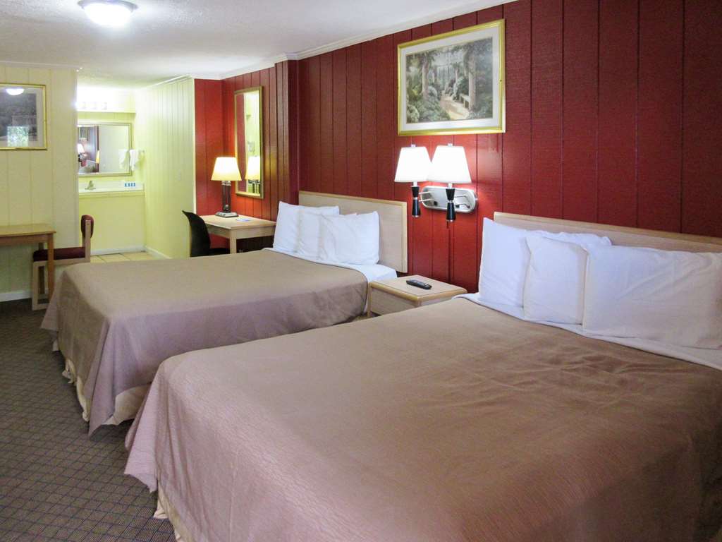 Rodeway Inn Kansas City Downtown Area - photo 7