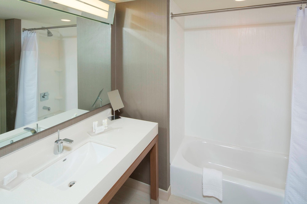 Courtyard by Marriott Dallas Midlothian Midlothian Conf Ctr - photo 21