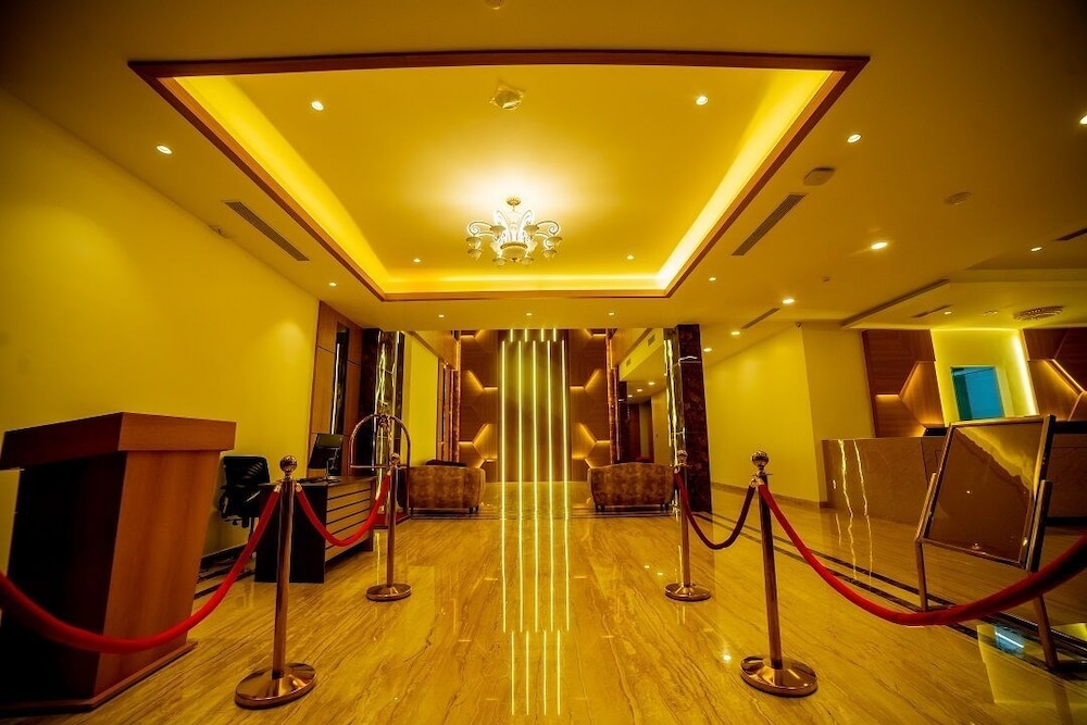 Emerald Clarks Inn Suites — Mysore — photo 4