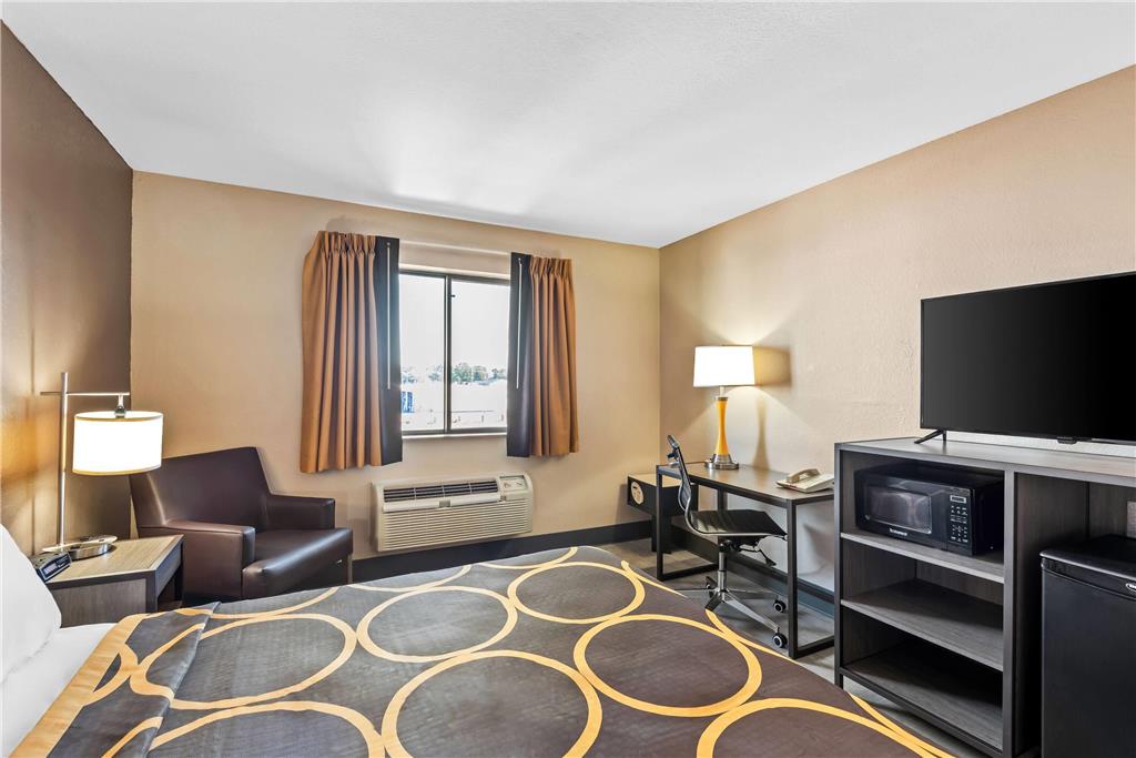 Super 8 by Wyndham Terre Haute - photo 19