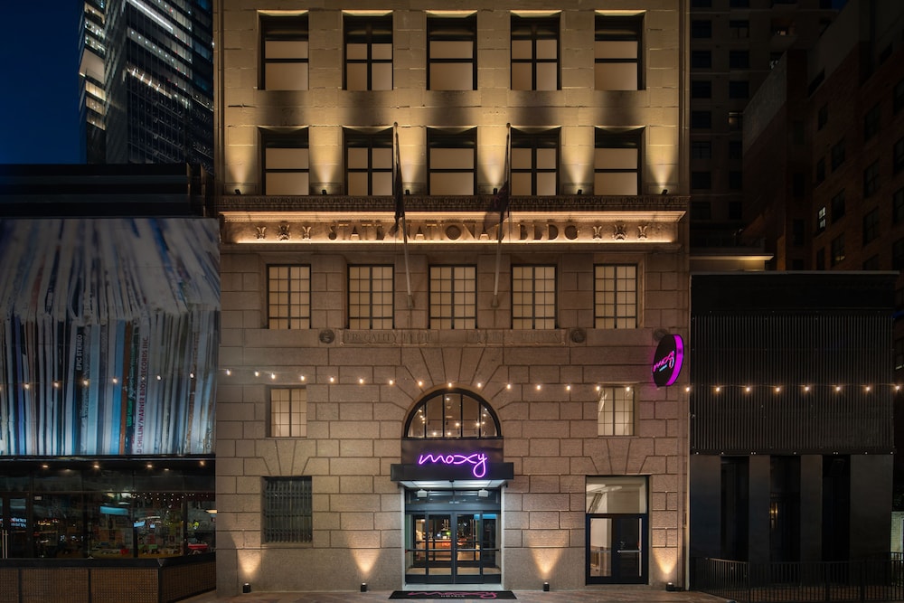 Moxy Houston Downtown - photo 61