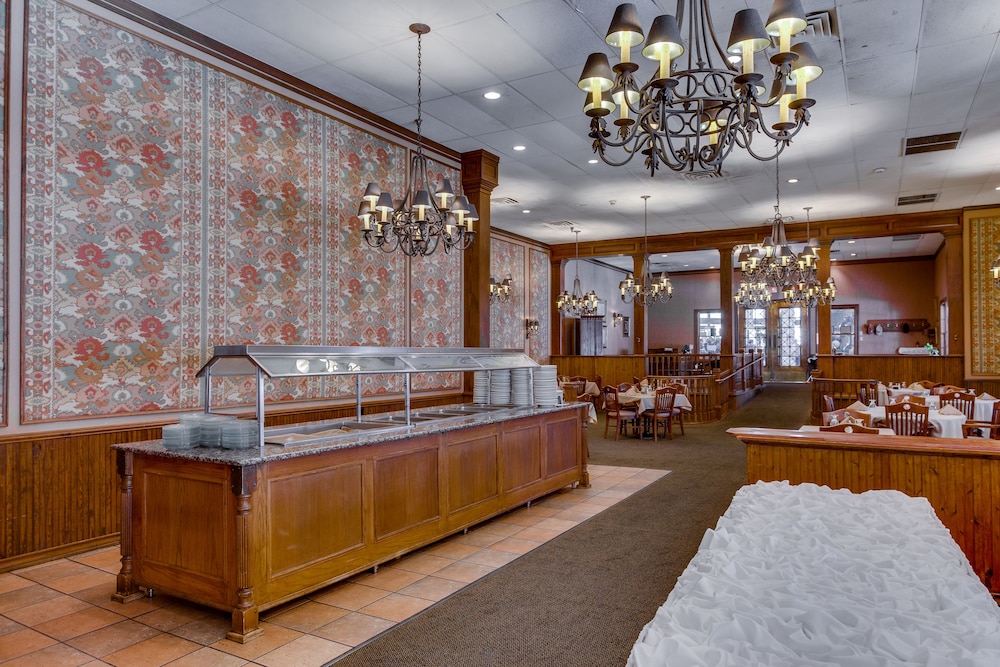 Y O Ranch Hotel - photo 31