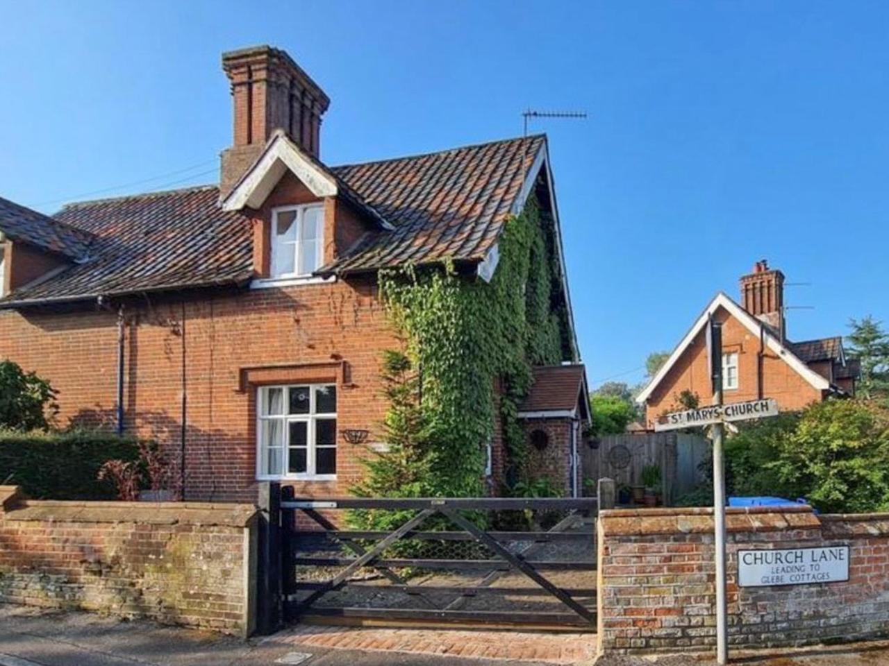Corner Cottage — 4-Star Luxury Hotel in Harleston, United Kingdom