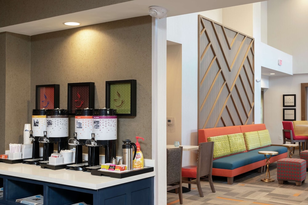 Hampton Inn & Suites Xenia Dayton - photo 42
