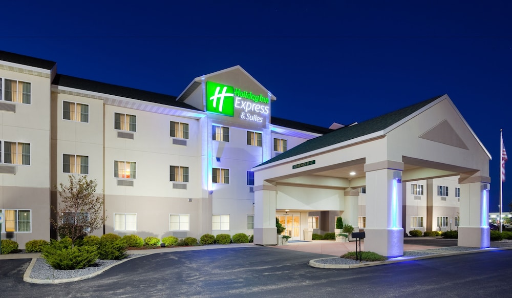 Holiday Inn Express and Suites Stevens Point by IHG - photo 39