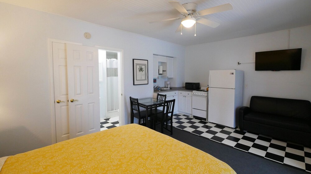 Sabal Palms Inn - photo 17