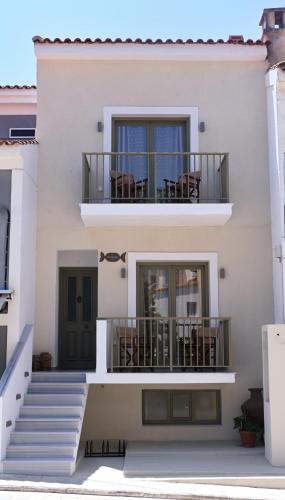 Karamelaki in Pythagoreio, Greece