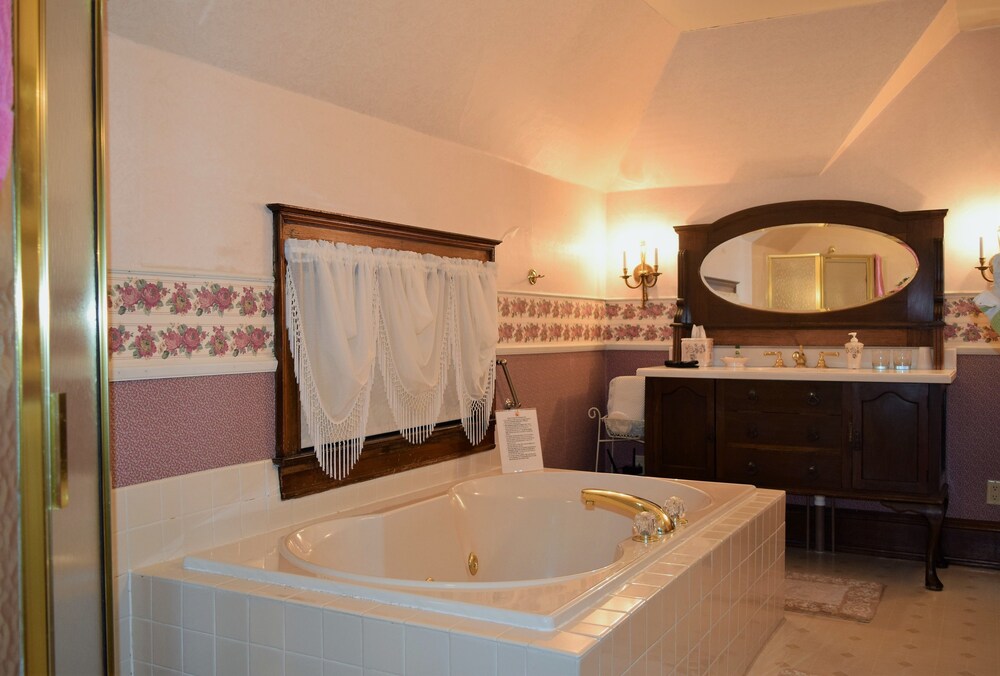 Franklin Street Inn LLC - photo 30