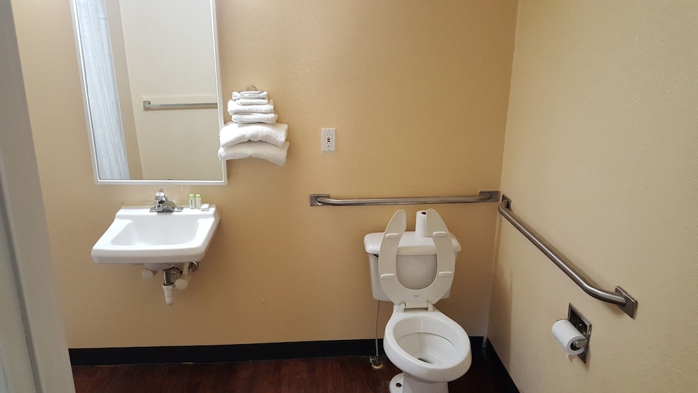 Mentor Home Inn - photo 17