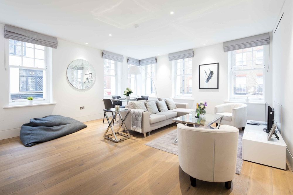 Romily Street — 4-Star Luxury Hotel in London, United Kingdom