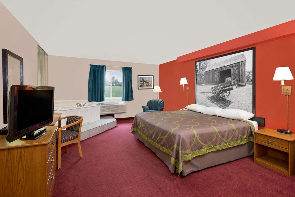 Super 8 by Wyndham Mound City - photo 10