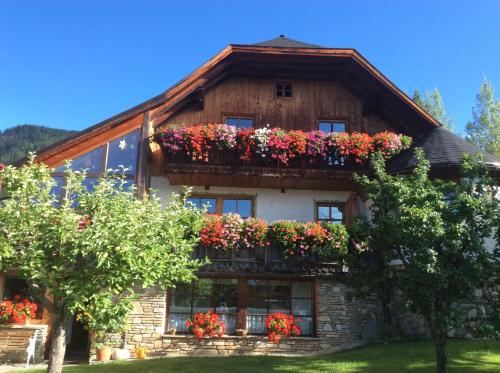 Ferienwohnungen Schartner — 4-Star Luxury Hotel in Mauterndorf, Austria