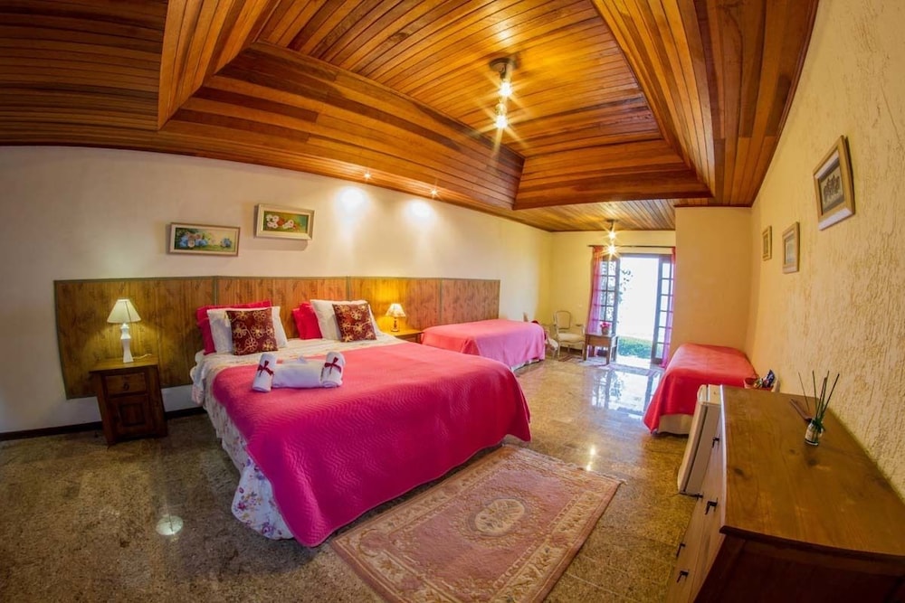 Varshana Boutique Hotel — Campo Largo — photo 4