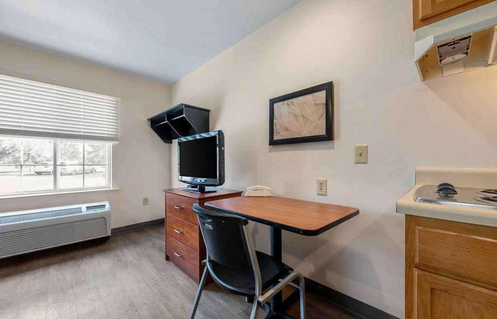 Extended Stay America Select Suites Orlando East - photo 16