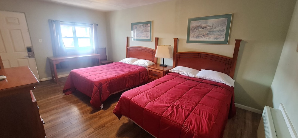 Werry s Cottages Motel & Pub by OYO East Stroudsburg Poconos - photo 8