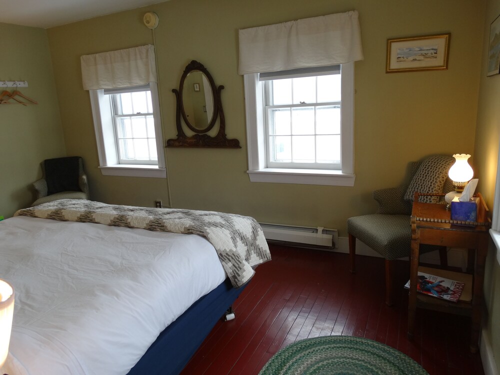 Shoreham Inn Bed & Breakfast - photo 7