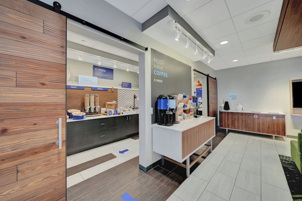 Holiday Inn Express Hotel & Suites Beatrice by IHG - photo 114