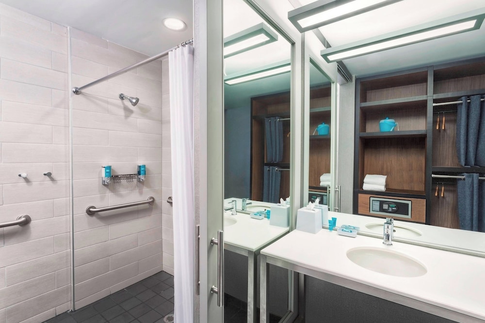 Aloft Durham Downtown - photo 32