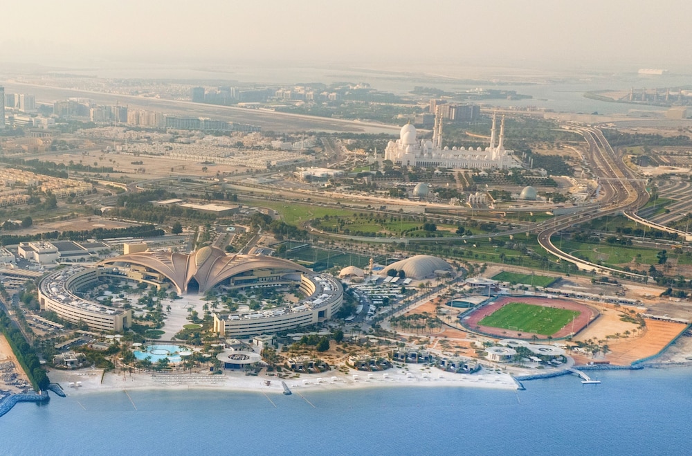 Erth Abu Dhabi Hotel
