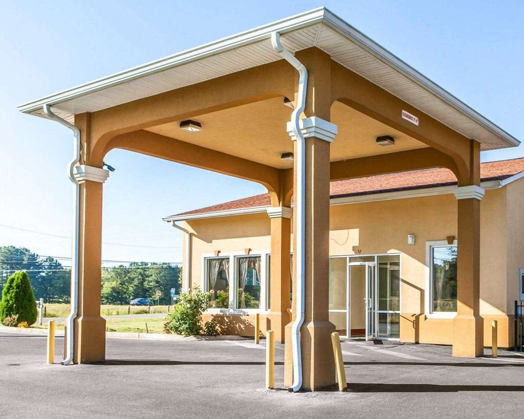 Quality Inn & Suites Cartersville North — hotel in White City