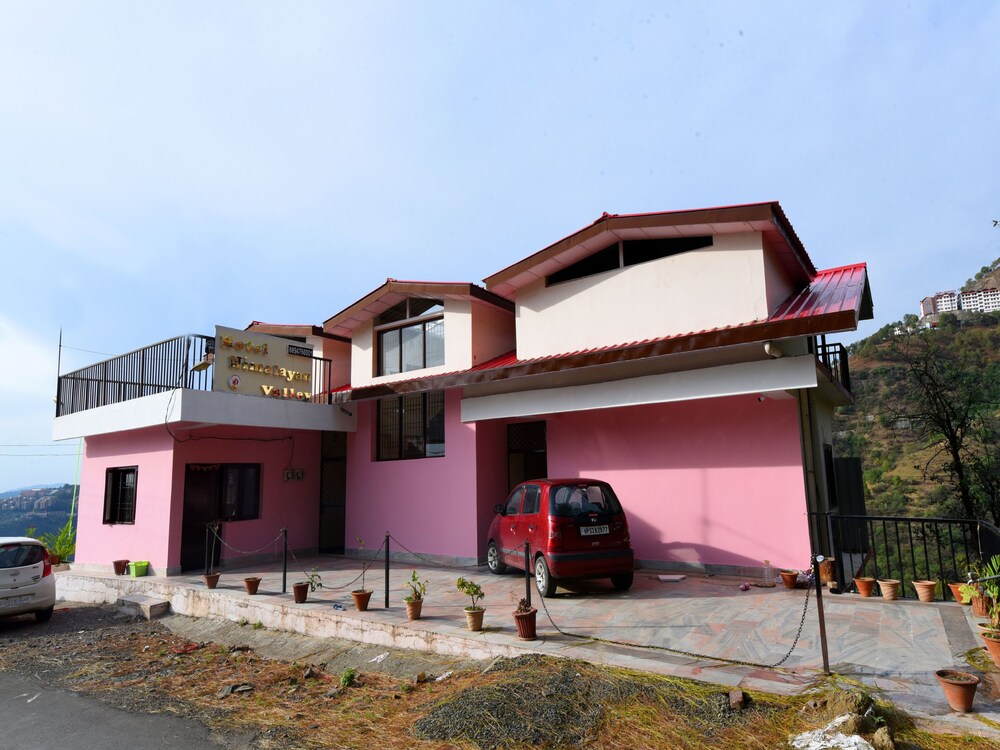 OYO 13472 Himalayan Valley in Solan, India