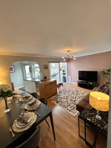 Garden Place — 4-Star Luxury Hotel in Clevedon, United Kingdom